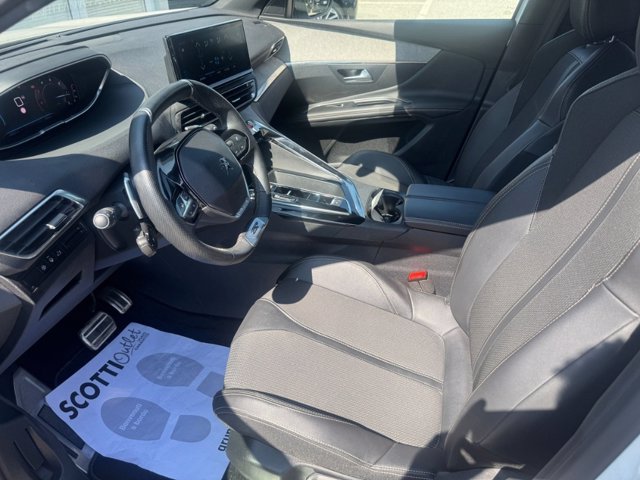 PEUGEOT 3008 BlueHDi 130 S&S EAT8 GT