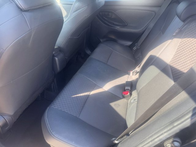 TOYOTA Yaris 1.5h lounge