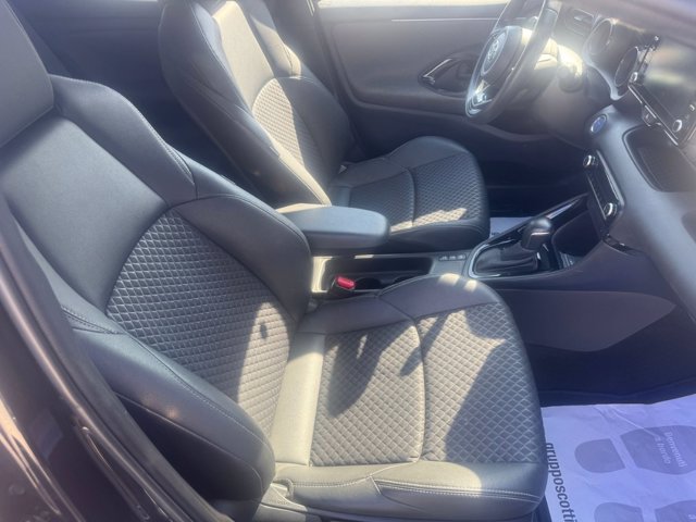 TOYOTA Yaris 1.5h lounge