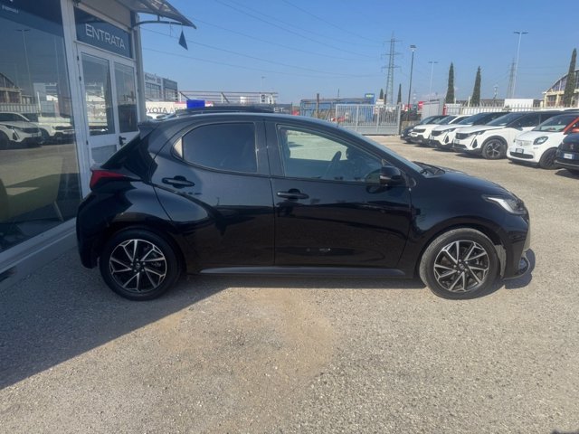 TOYOTA Yaris 1.5h lounge