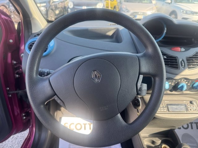 RENAULT Twingo 1.2 live 75cv