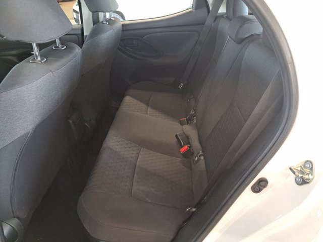 TOYOTA Yaris 1.5h trend