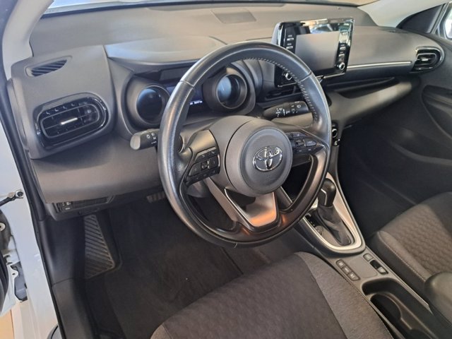 TOYOTA Yaris 1.5h trend