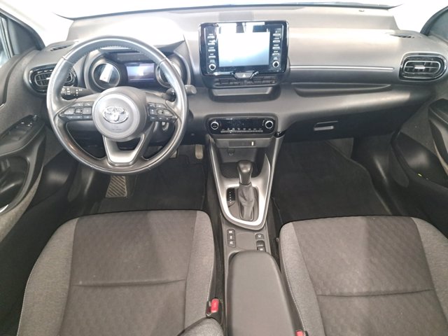 TOYOTA Yaris 1.5h trend