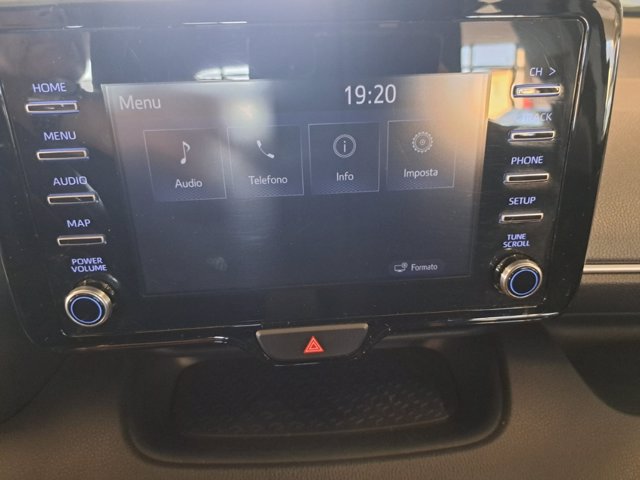 TOYOTA Yaris 1.5h trend