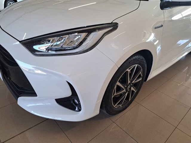 TOYOTA Yaris 1.5h trend