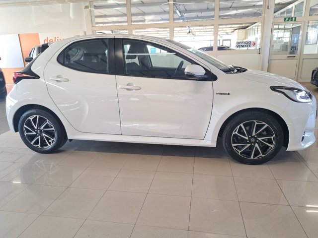 TOYOTA Yaris 1.5h trend