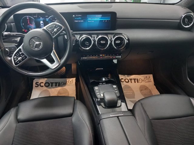 MERCEDES A 180 d sport auto