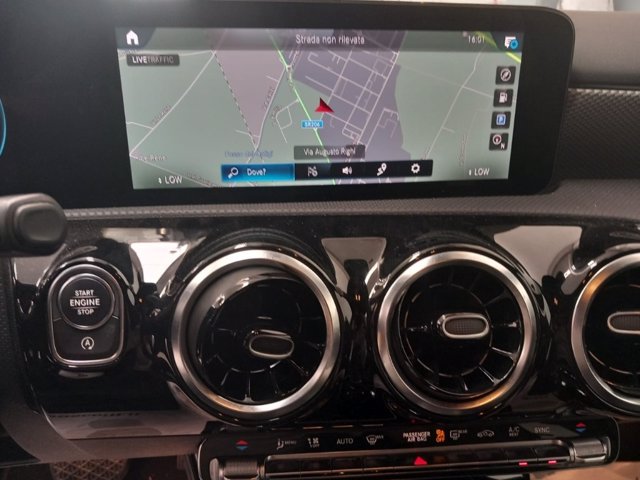 MERCEDES A 180 d sport auto