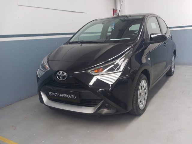 TOYOTA Aygo 5p 1.0 x-play 72cv