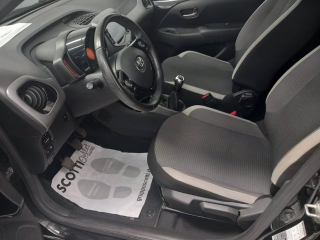 TOYOTA Aygo 5p 1.0 x-play 72cv
