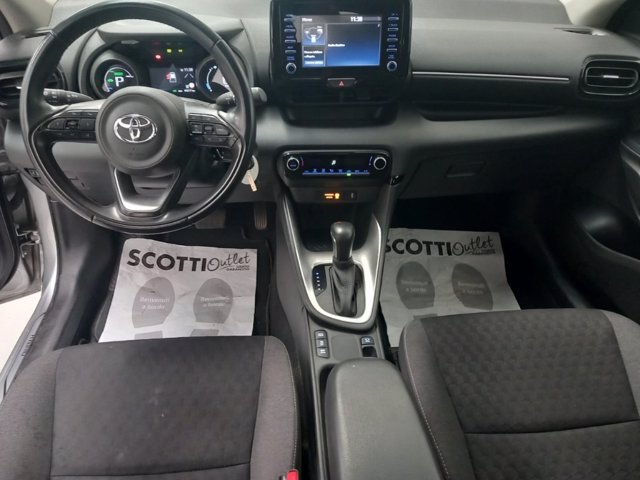 TOYOTA Yaris 1.5h trend