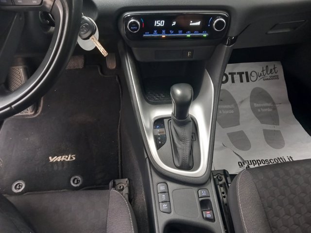 TOYOTA Yaris 1.5h trend