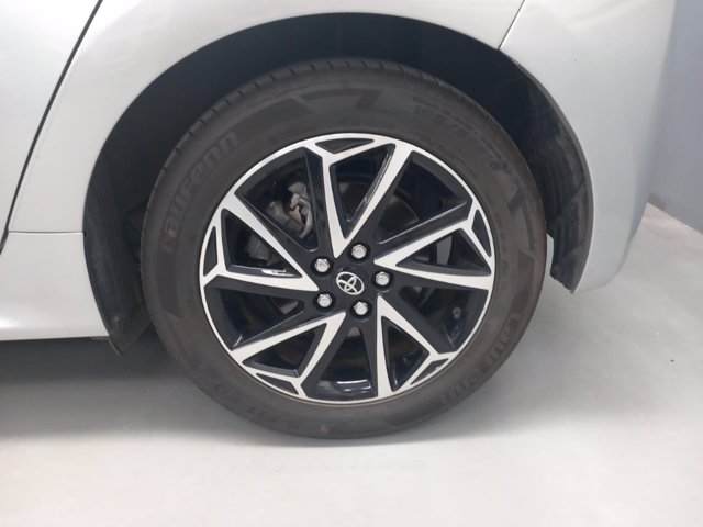TOYOTA Yaris 1.5h trend