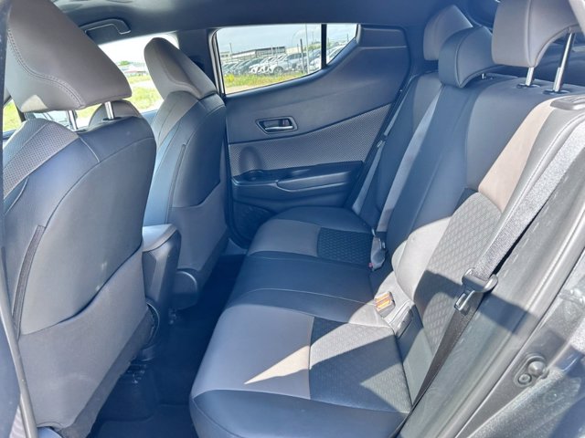 TOYOTA C-hr 1.8h lounge e-cvt