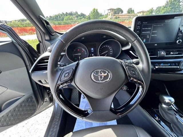 TOYOTA C-hr 1.8h lounge e-cvt