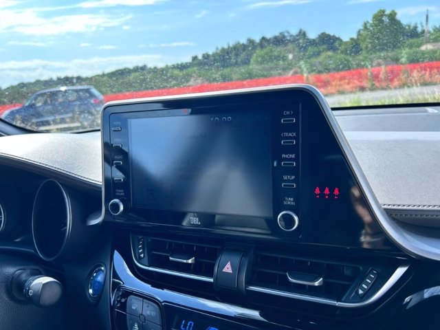 TOYOTA C-hr 1.8h lounge e-cvt