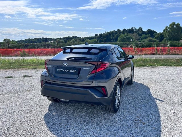 TOYOTA C-hr 1.8h lounge e-cvt