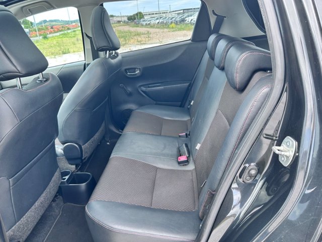TOYOTA Yaris 5p 1.3 style (s&s) multidrive s (cvt)