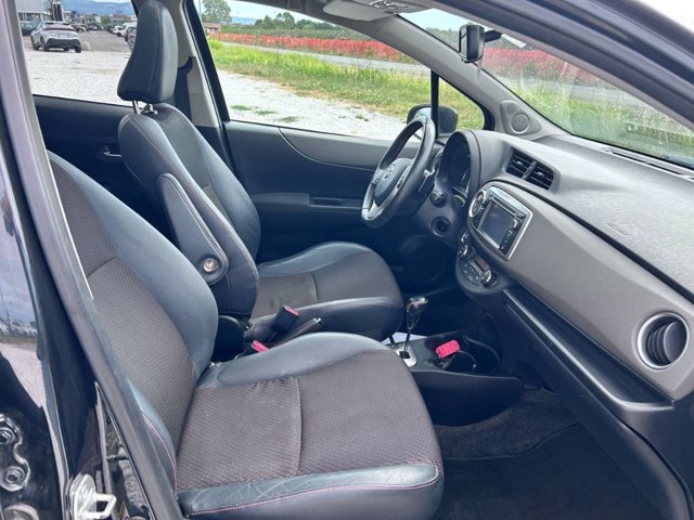 TOYOTA Yaris 5p 1.3 style (s&s) multidrive s (cvt)