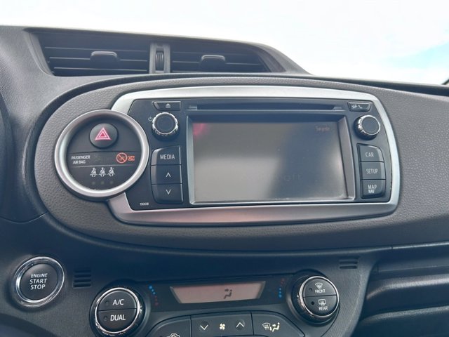 TOYOTA Yaris 5p 1.3 style (s&s) multidrive s (cvt)