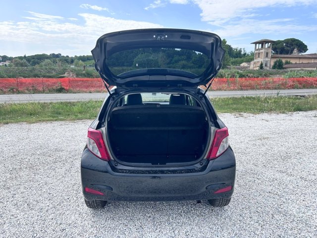 TOYOTA Yaris 5p 1.3 style (s&s) multidrive s (cvt)