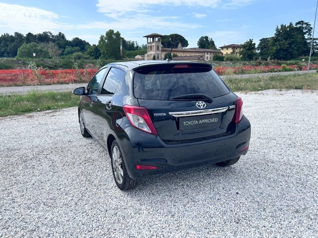 TOYOTA Yaris 5p 1.3 style (s&s) multidrive s (cvt)