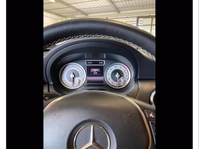 MERCEDES A 180 sport e6