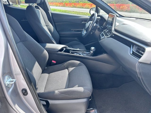 TOYOTA C-hr 1.8h trend 2wd e-cvt