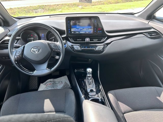 TOYOTA C-hr 1.8h trend 2wd e-cvt