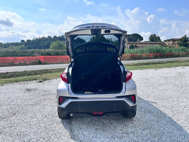 TOYOTA C-hr 1.8h trend 2wd e-cvt