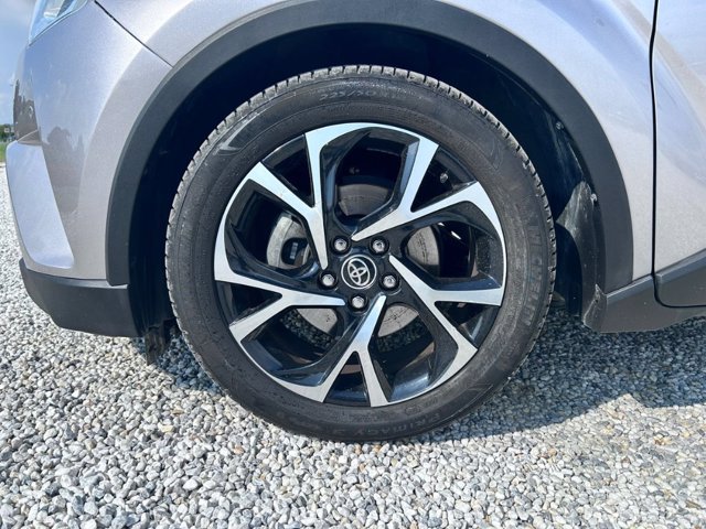 TOYOTA C-hr 1.8h trend 2wd e-cvt