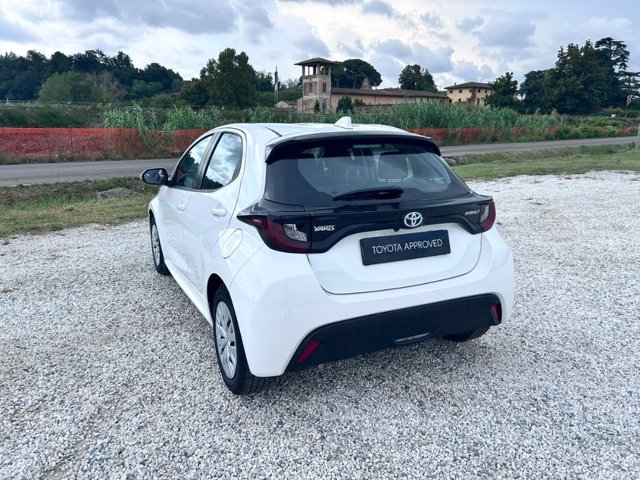 TOYOTA Yaris 1.5 Hybrid 5 porte Active