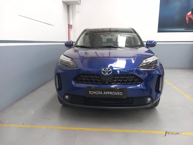 TOYOTA Yaris cross 1.5h lounge fwd 116cv e-cvt