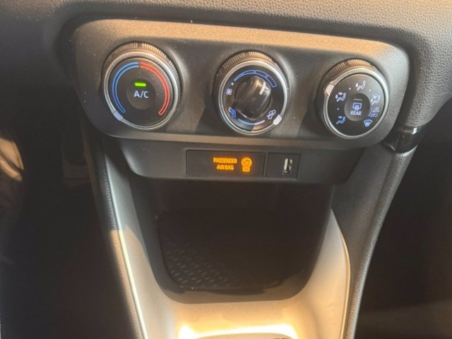 TOYOTA Yaris 1.0 5 porte Trend