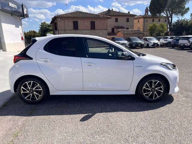 TOYOTA Yaris 1.5 Hybrid 5 porte Lounge