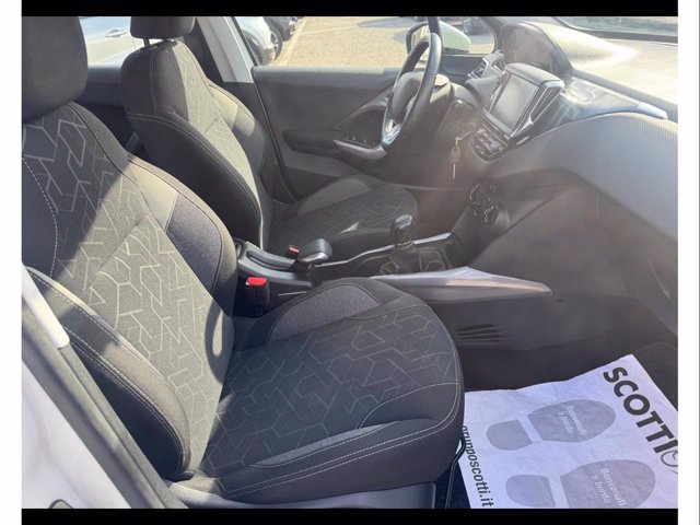 PEUGEOT 2008 PureTech 82 Active