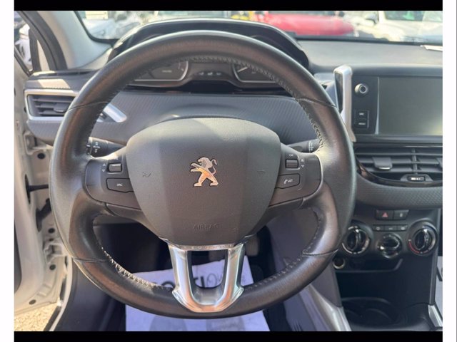 PEUGEOT 2008 PureTech 82 Active