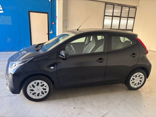 TOYOTA Aygo 5p 1.0 x-play 72cv