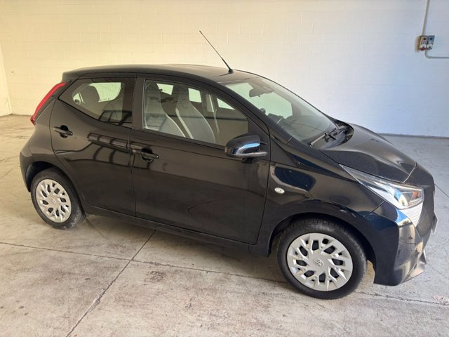 TOYOTA Aygo 5p 1.0 x-play 72cv