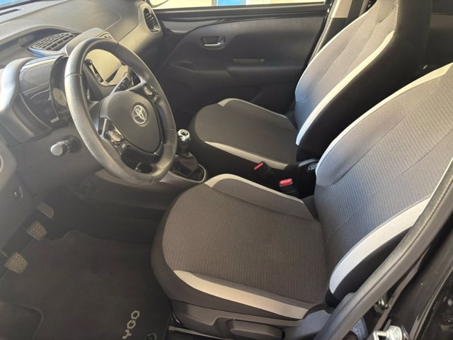 TOYOTA Aygo 5p 1.0 x-play 72cv