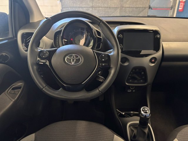 TOYOTA Aygo 5p 1.0 x-play 72cv