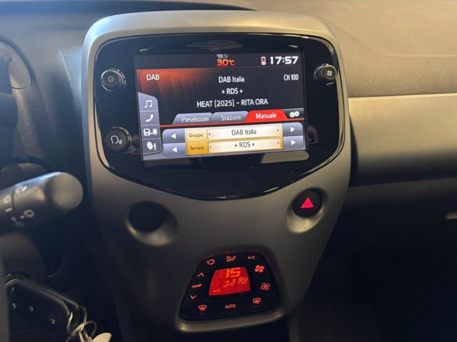 TOYOTA Aygo 5p 1.0 x-play 72cv