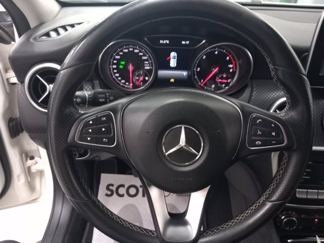 MERCEDES A 180 d sport activity edition