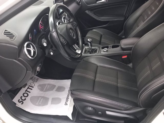 MERCEDES A 180 d sport activity edition