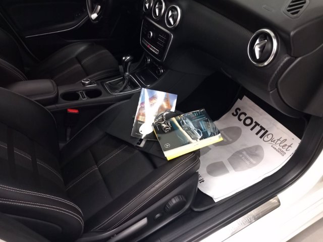 MERCEDES A 180 d sport activity edition