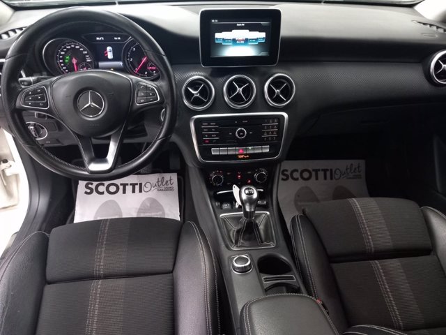 MERCEDES A 180 d sport activity edition