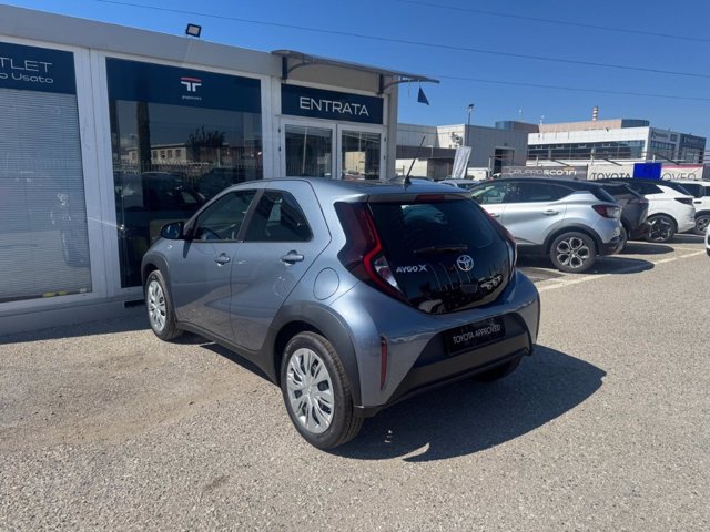 TOYOTA Aygo x 1.0 active 72cv