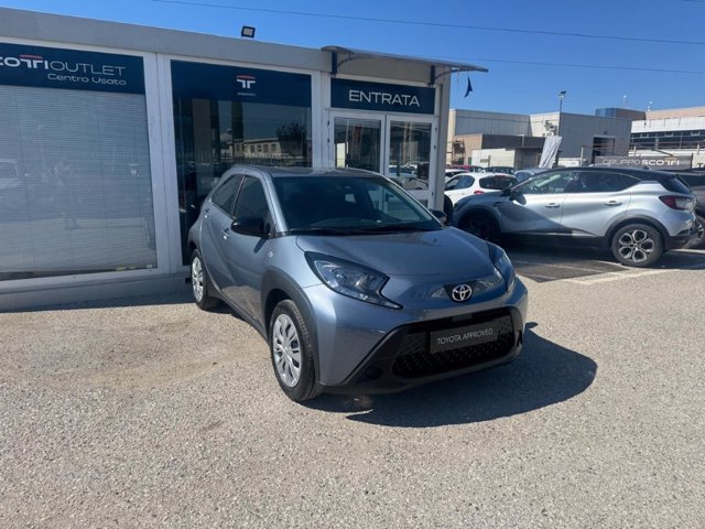 TOYOTA Aygo x 1.0 active 72cv