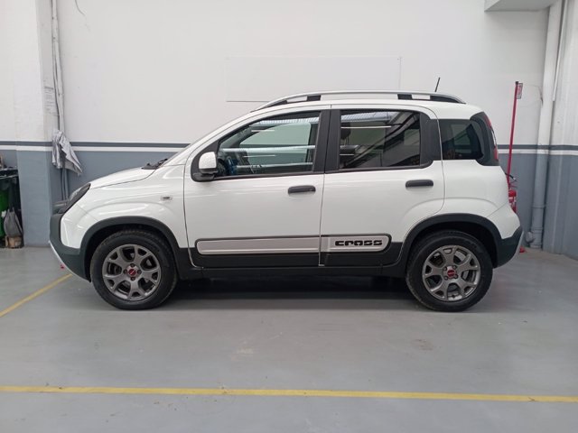 FIAT Panda 1.0 firefly hybrid cross s&s 70cv
